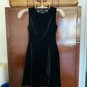 Black velvet 90’s does 60’s xs dress